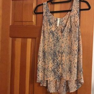 Love, Zoe cute high low tank!